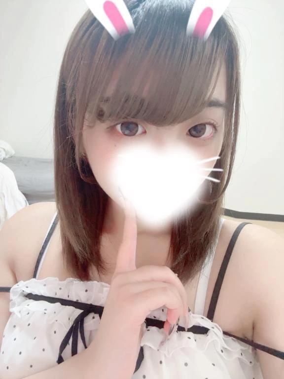 まお★１８歳Eカップ現役学生★
