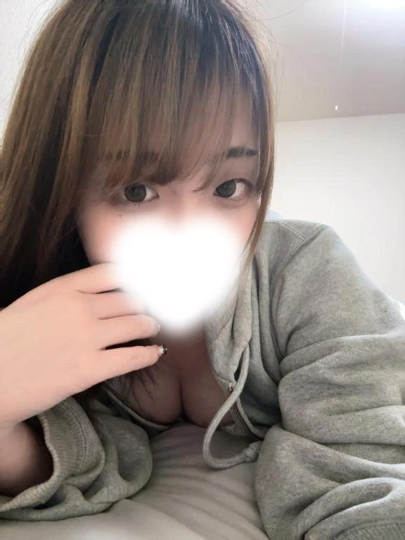まお★１８歳Eカップ現役学生★