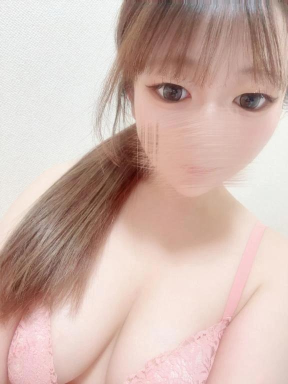みなと★19歳パイパン女子大生★