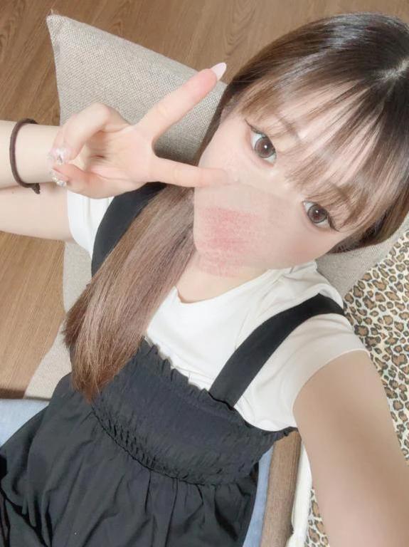 みなと★19歳パイパン女子大生★