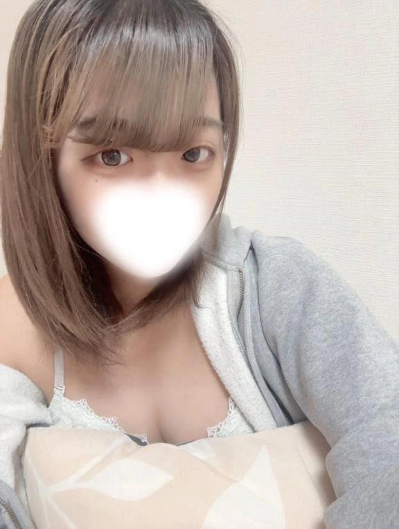 まお★１８歳Eカップ現役学生★